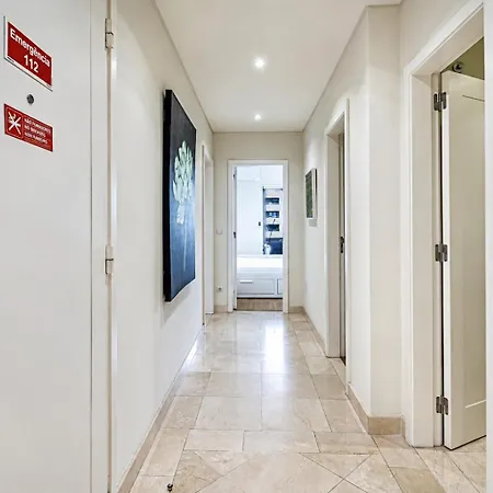 Nomads Lux - Algés The 8th Floor In Lisbon *